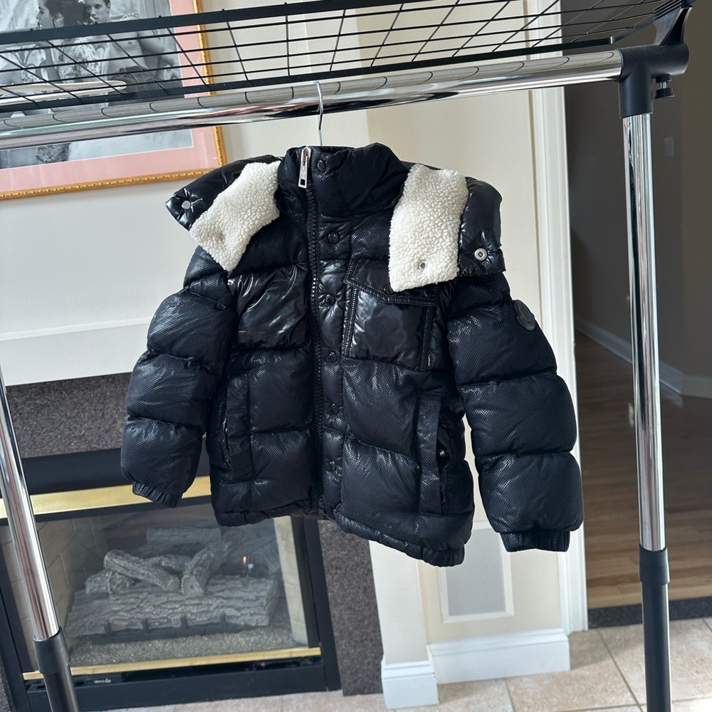 Moncler - Picture 8 of 17